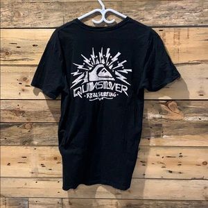 3/20 💵 Quicksilver t-shirt